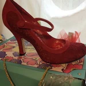 NEVER WORN Size 9.5 Mary Jane heels